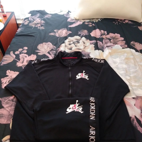 Air Jordan Track Suit - Picture 4 of 6